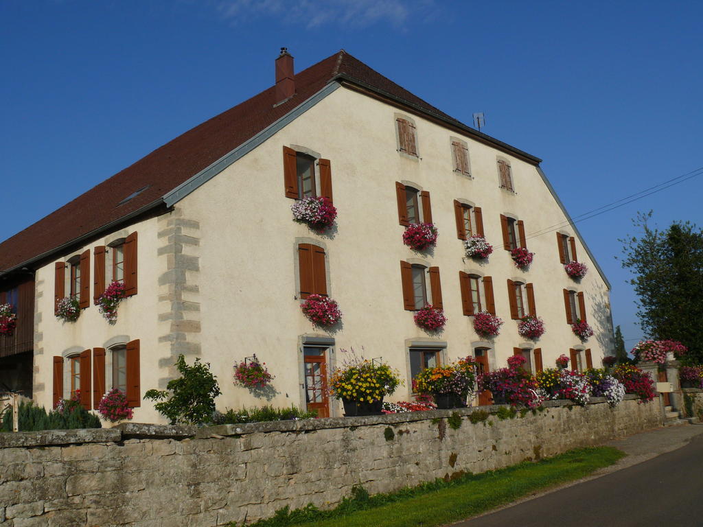 Le P'Tit Bonheur Bed & Breakfast Chilly-sur-Salins Exterior photo