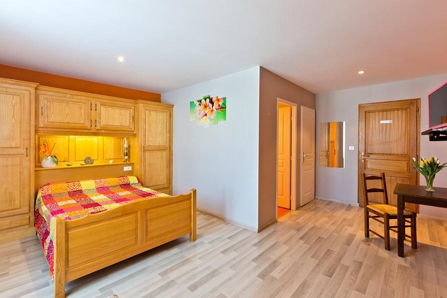 Le P'Tit Bonheur Bed & Breakfast Chilly-sur-Salins Exterior photo